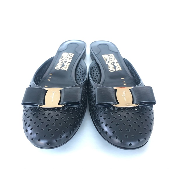 SALVATORE FERRAGAMO Emile LC Nero Laser Cut Leather Flats Mules Sz 8 1/2 B NWB - Picture 5 of 14